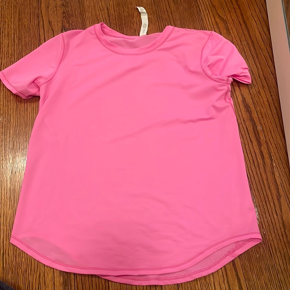 Lululemon T-shirt